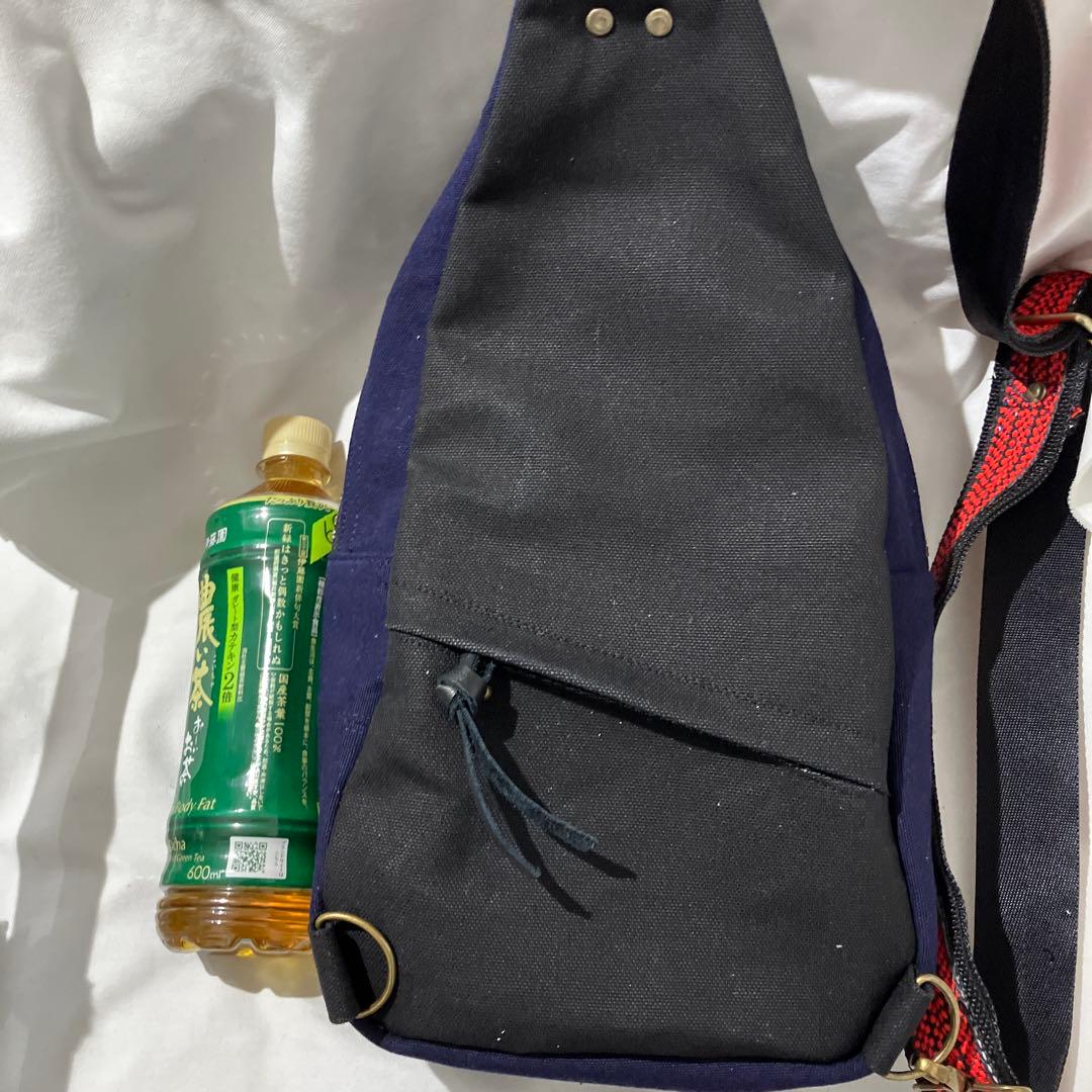 前掛け　ボディ　バッグ　中サイズ