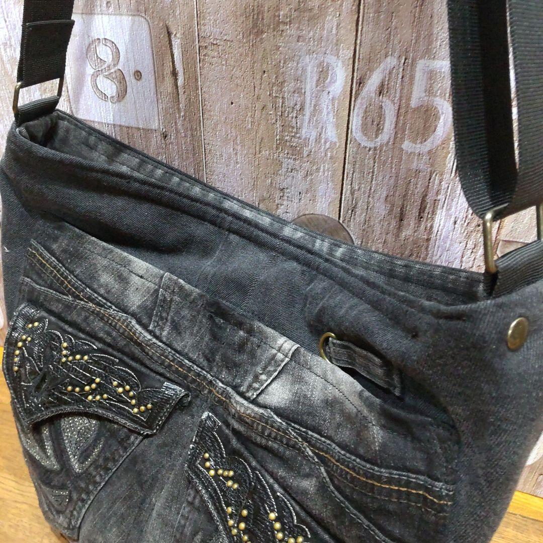 ハンドメイドデニムリメイクバッグ　ショルダー調整６８㎝～１３６㎝OK　男女兼用