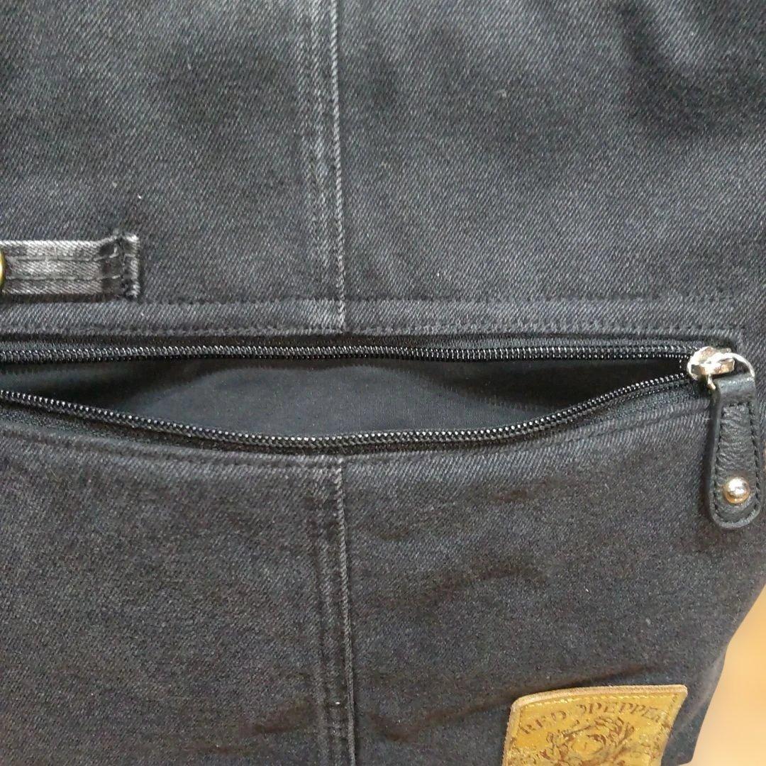 ハンドメイドデニムリメイクバッグ　ショルダー調整６８㎝～１３６㎝OK　男女兼用