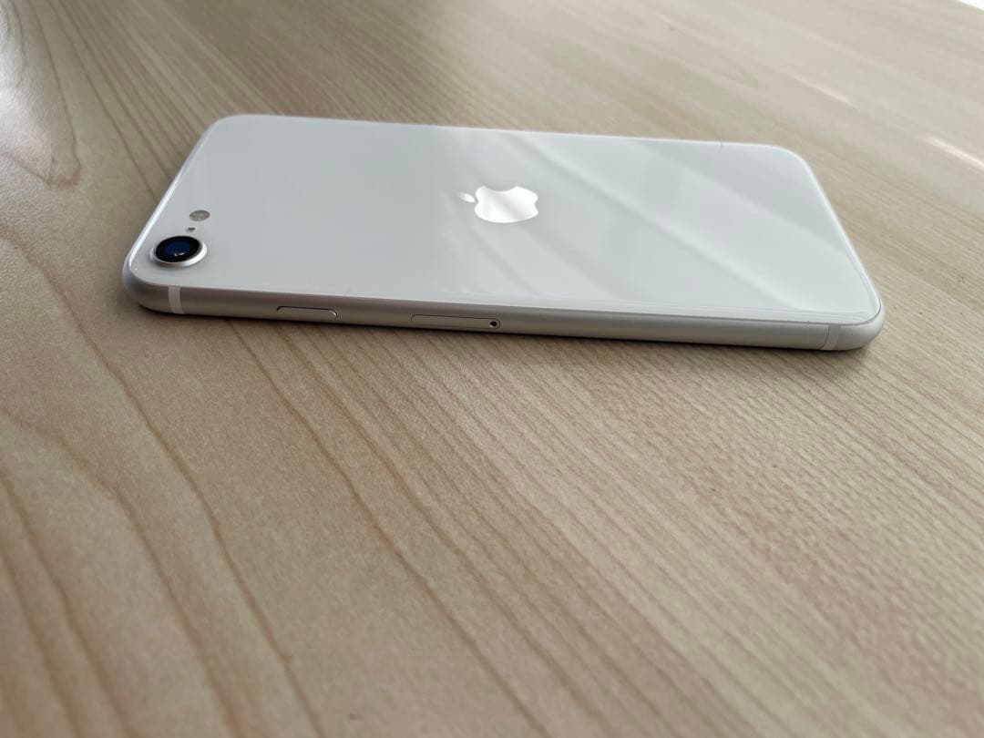Apple iPhone SE2 64GB バッテリー交換済み