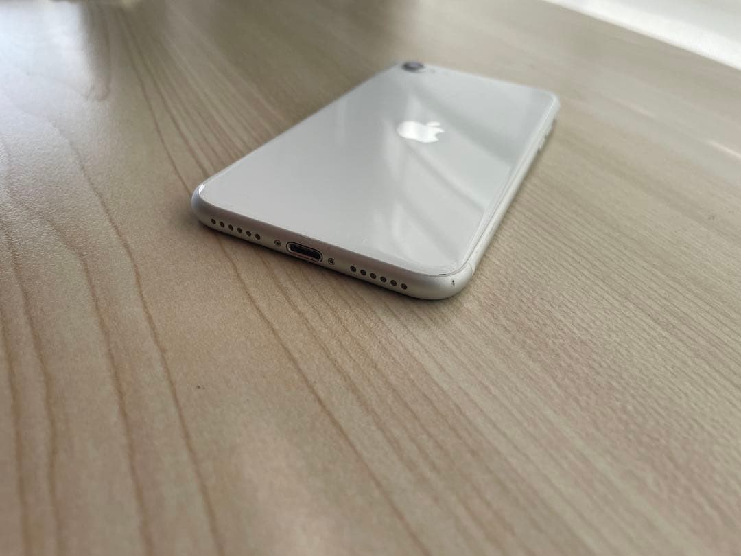 Apple iPhone SE2 64GB バッテリー交換済み
