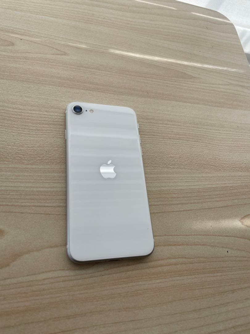 Apple iPhone SE2 64GB バッテリー交換済み