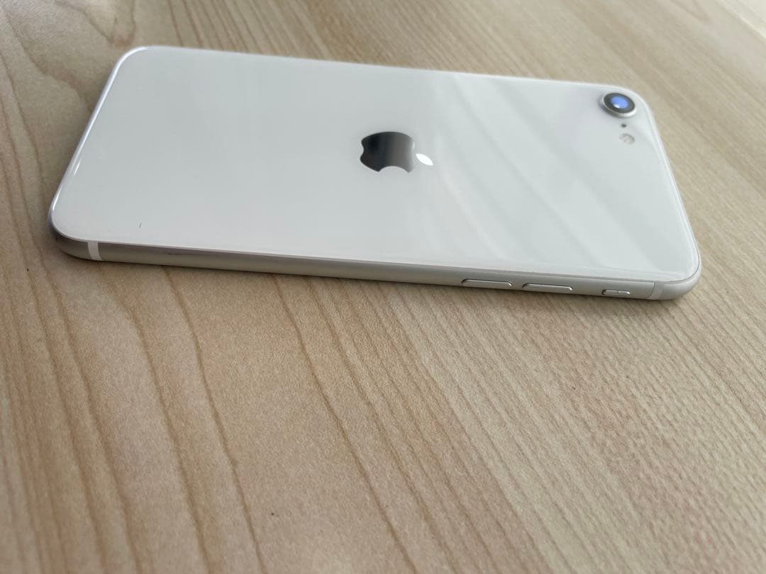 Apple iPhone SE2 64GB バッテリー交換済み