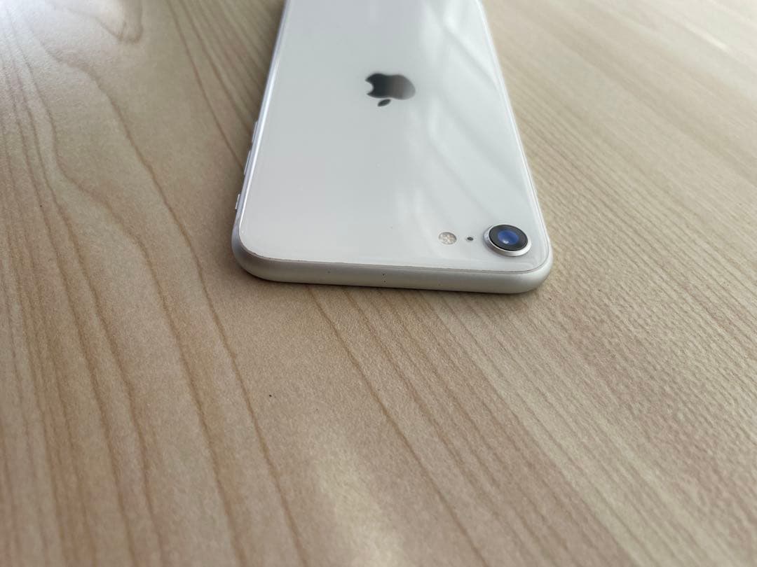 Apple iPhone SE2 64GB バッテリー交換済み