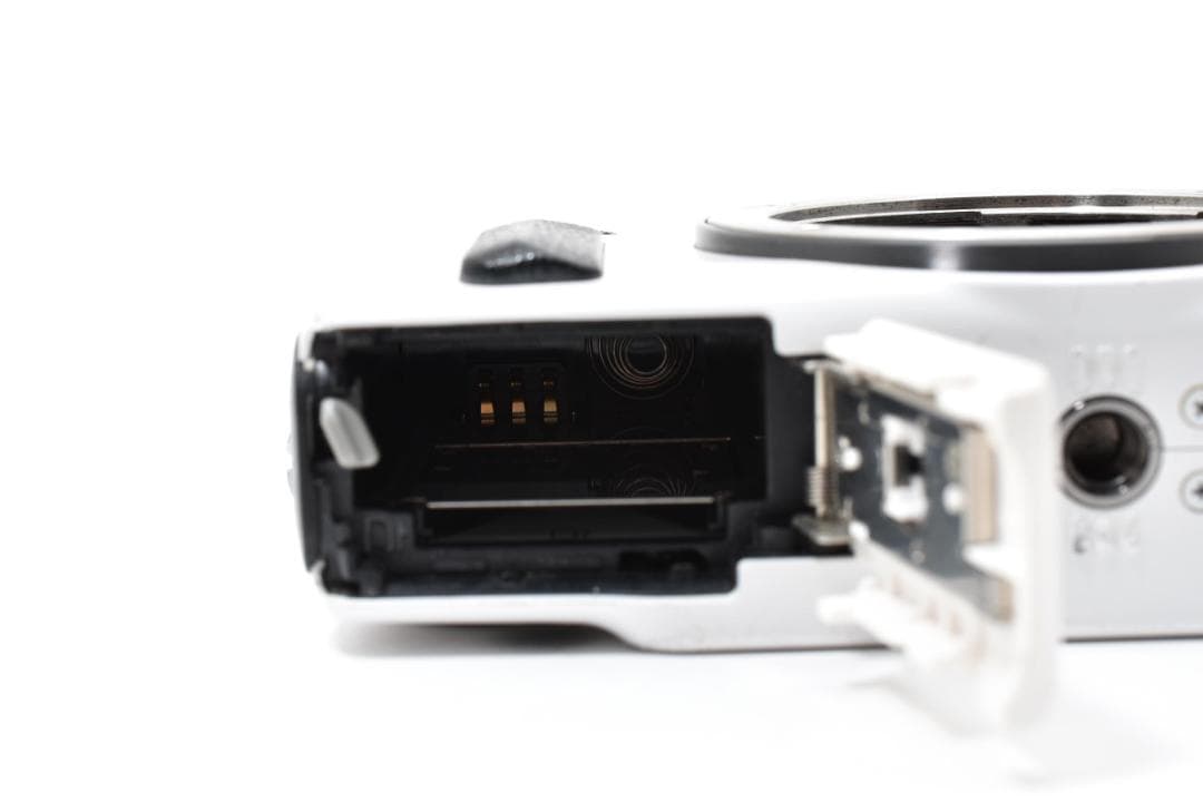 ＜1125＞【良品】Canon EOS M ホワイト ミラーレス一眼ボディ