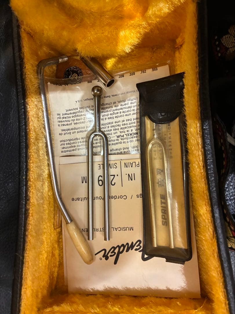 Burny ストラトキャスタータイプ サンバースト　ギター　エレキ