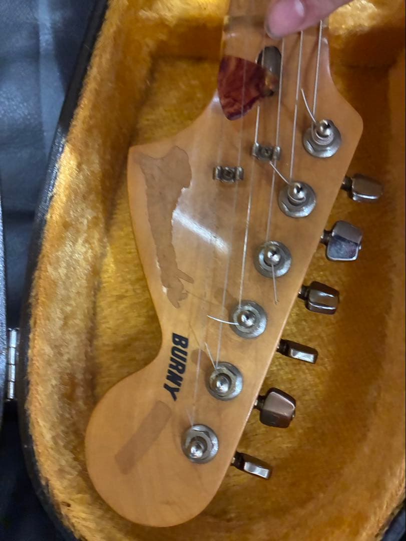 Burny ストラトキャスタータイプ サンバースト　ギター　エレキ