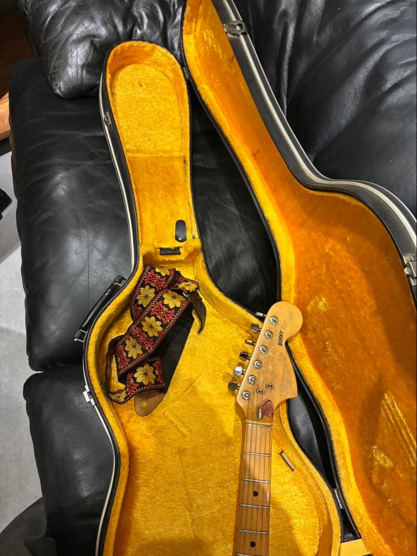 Burny ストラトキャスタータイプ サンバースト　ギター　エレキ