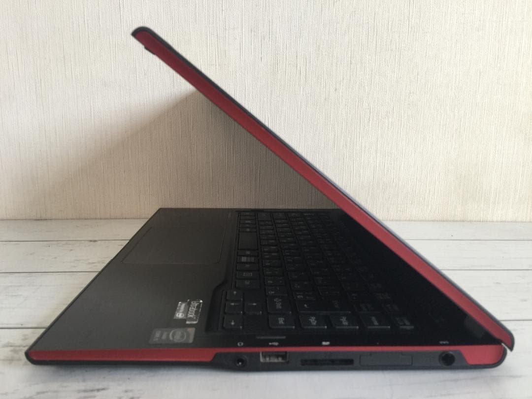 富士通 LIFEBOOK UH55/M13.3型 薄型/Office/win11