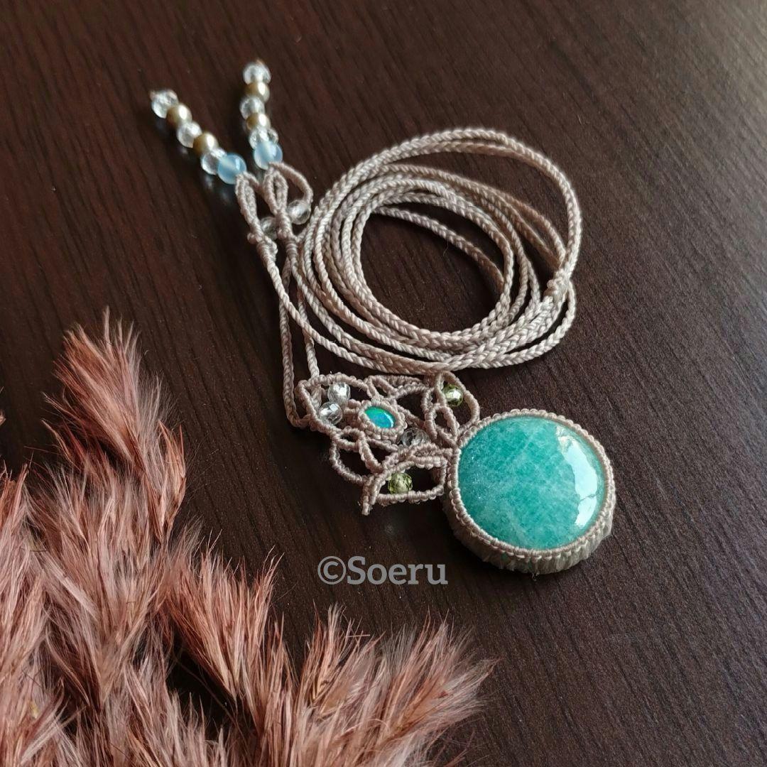 【ラウンド】アマゾナイト×オパールのマクラメネックレス　ペンダント　天然石