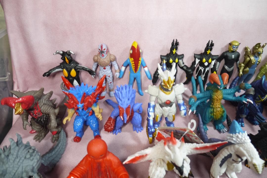 ウルトラヒーローシリーズ500　ウルトラ怪獣シリーズ500　ソフビ90体