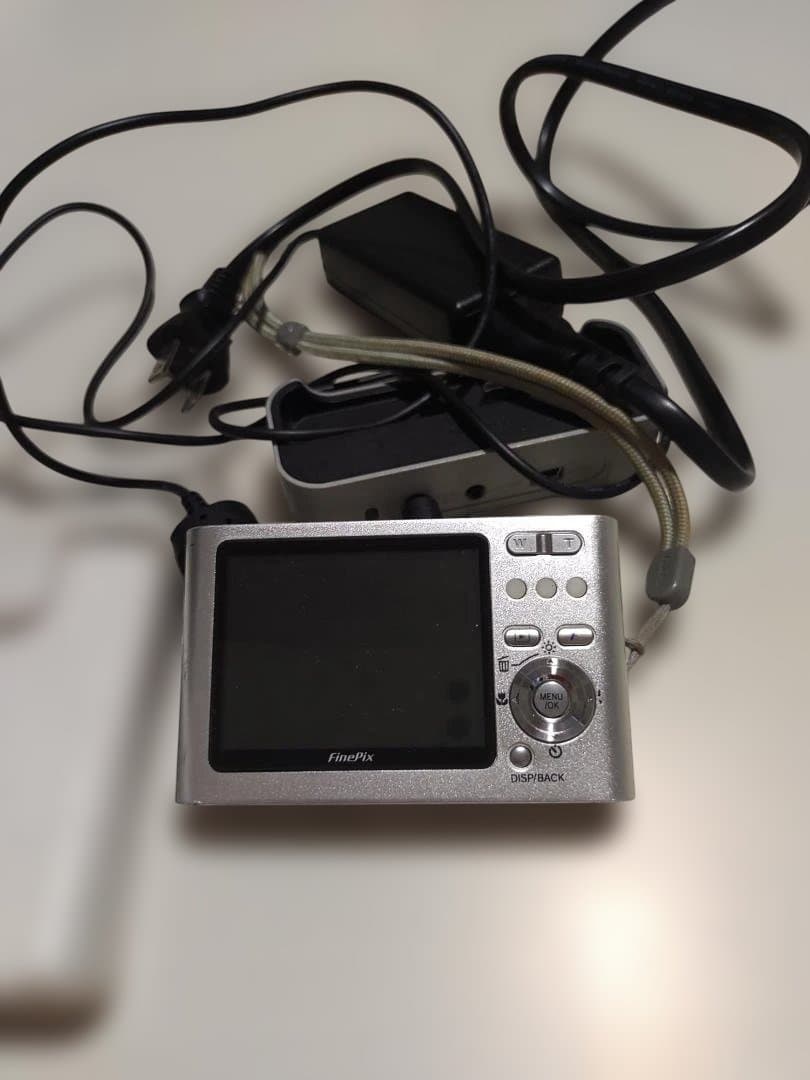 FinePix コンパクトデジタルカメラ 充電器付き