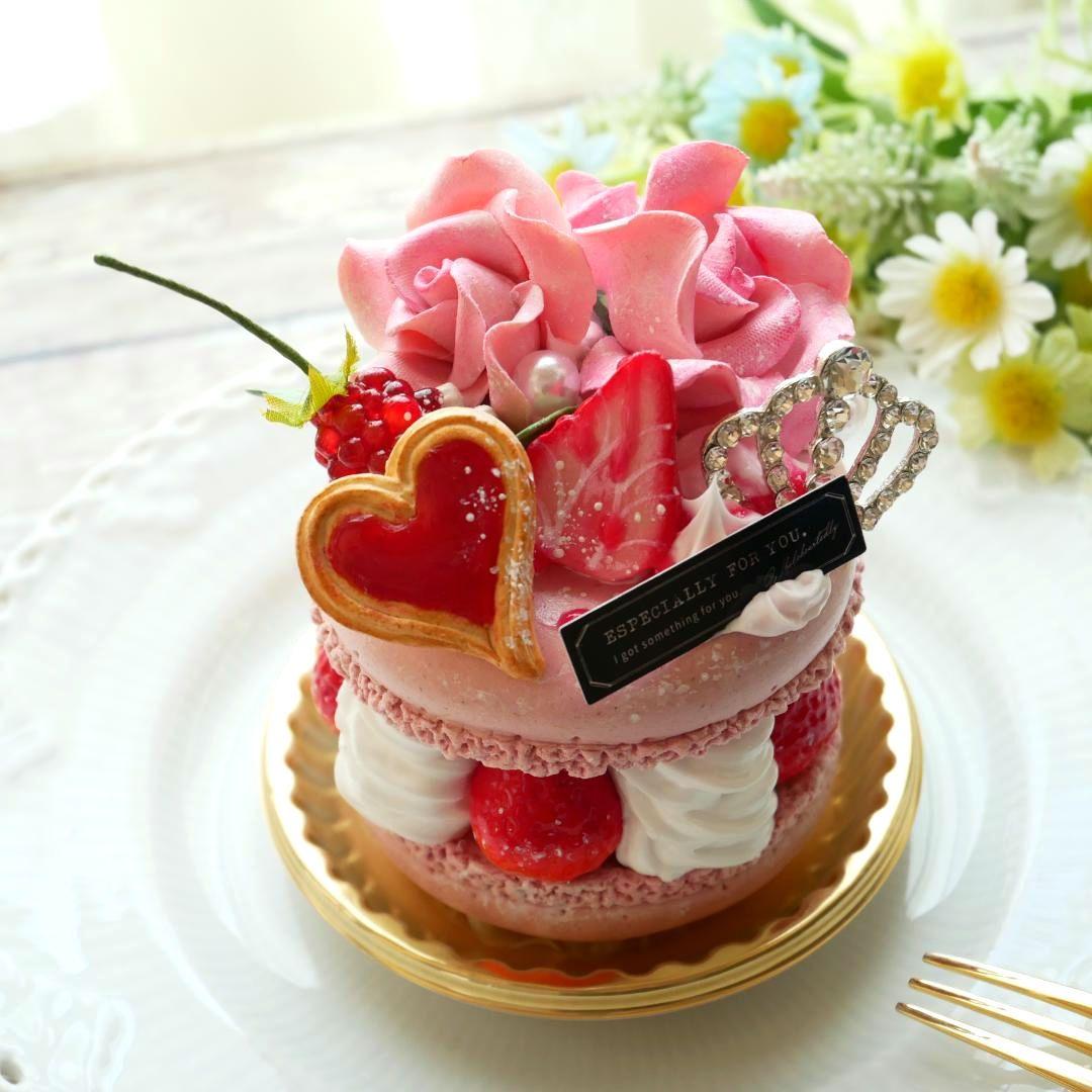 【ひまわり様】フェイクスイーツ◆薔薇飾り♡ホール苺サンドの大きなマカロンケーキ◆