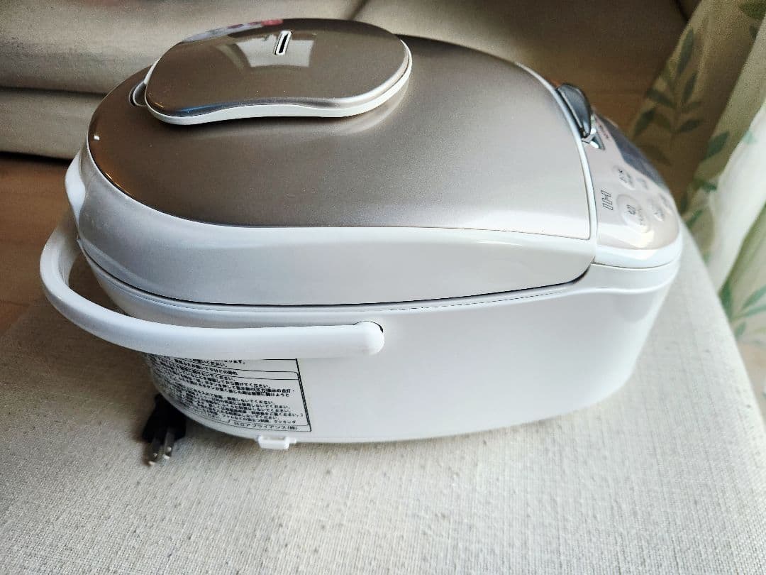 HITACHI 圧力炊飯器 シルバー