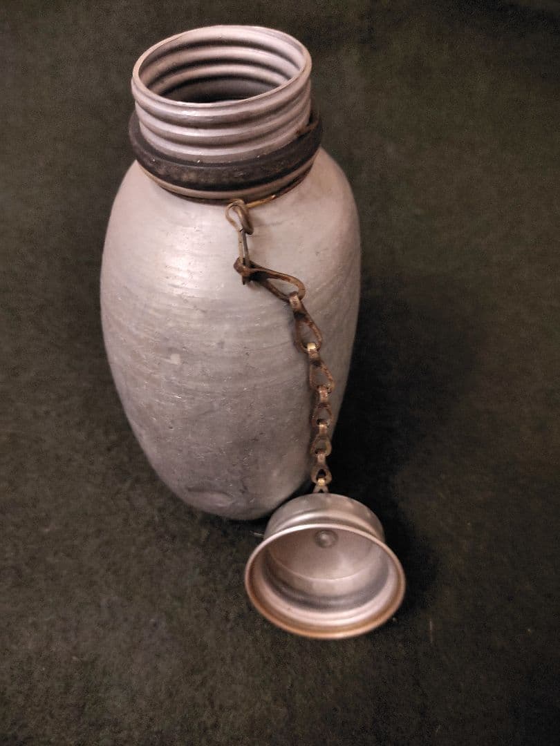 1944年型ビンテージイギリス陸軍放出品 キャンティ―ン 水筒 アルミ製81年前