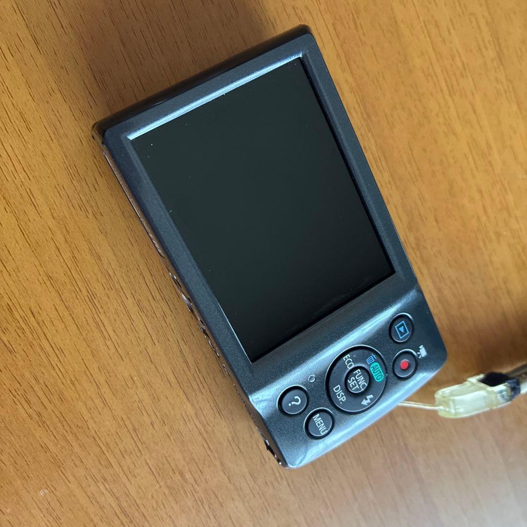 Canon IXY130コンパクトデジタルカメラ 本体と付属品
