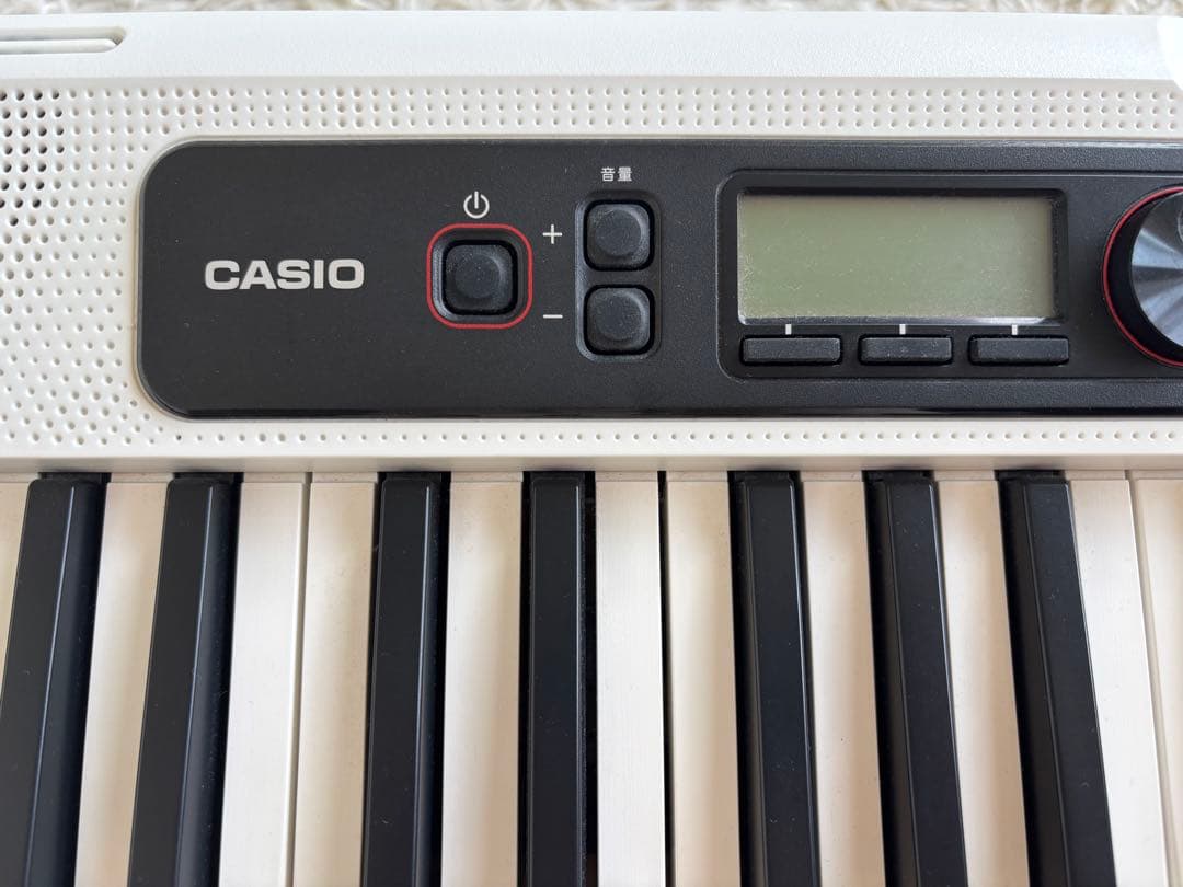 電子ピアノ　CASIO CT-S200