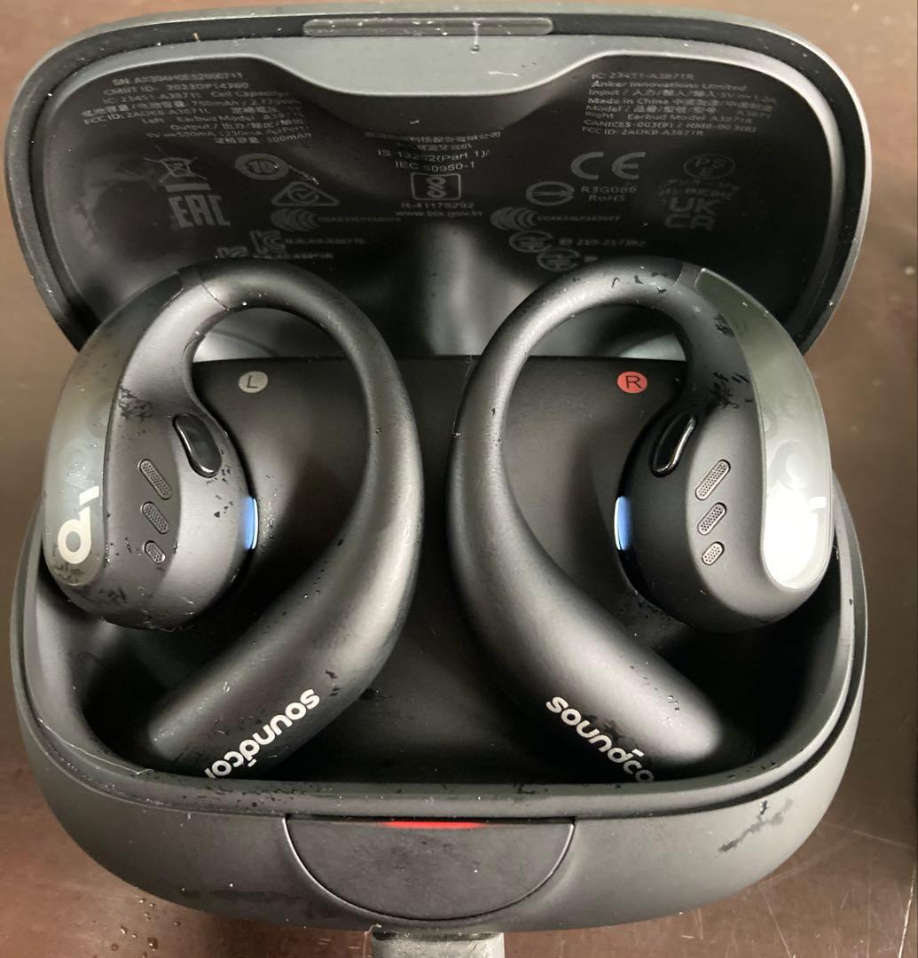 イヤホン ANKER Soundcore AeroFit Pro