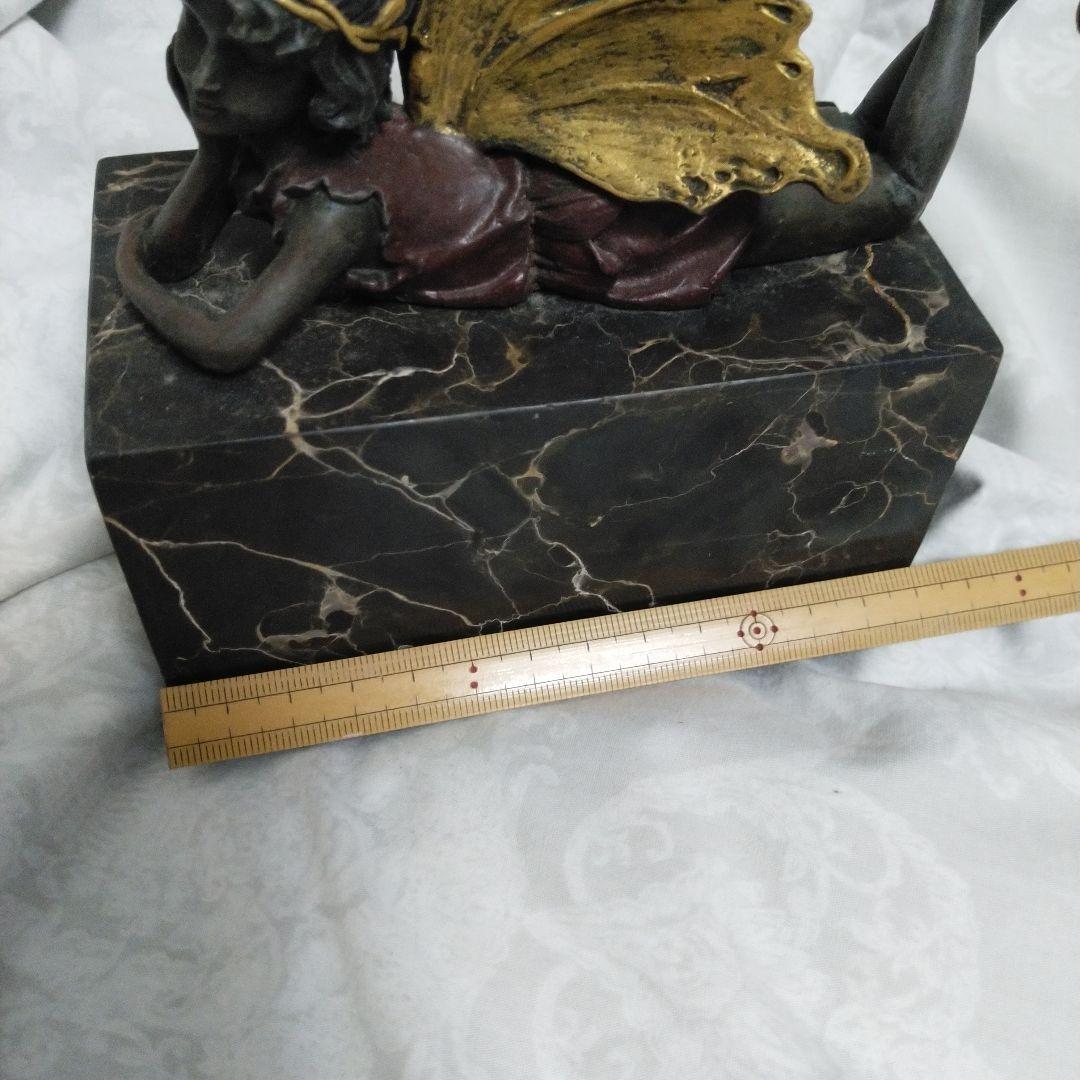 中古　ほおづえ　妖精　天使　少女像 金色の羽　大理石風の台