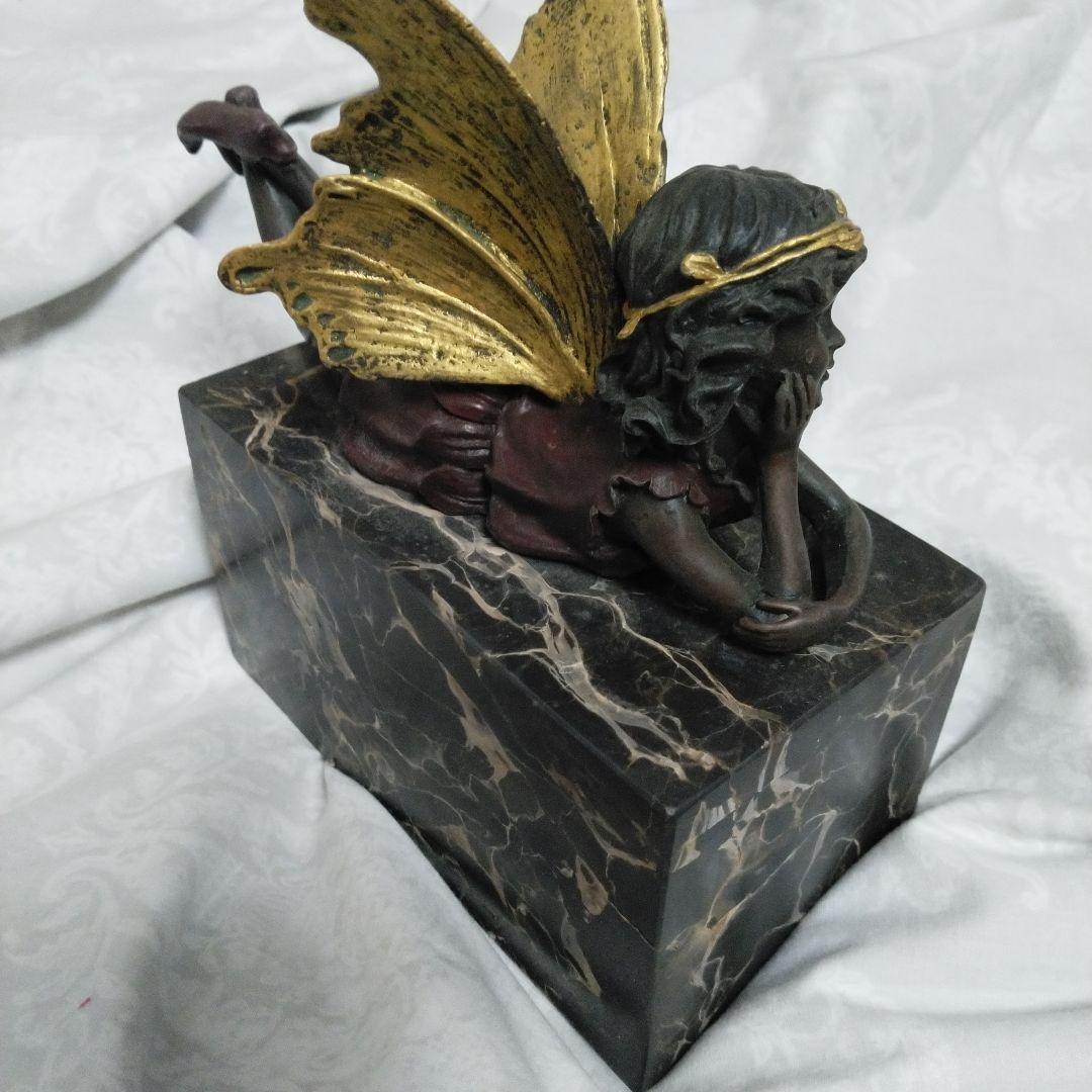 中古　ほおづえ　妖精　天使　少女像 金色の羽　大理石風の台