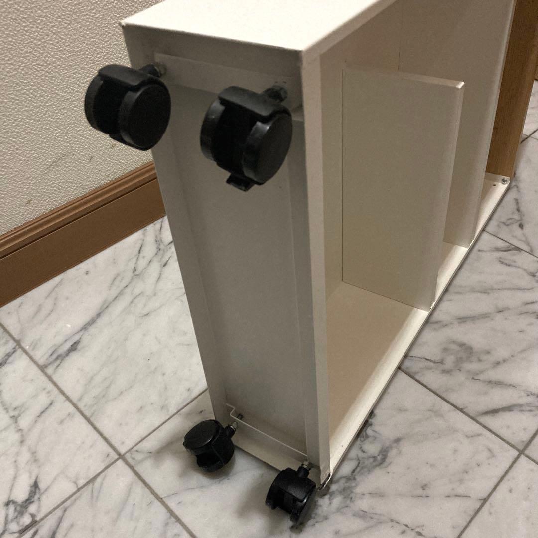 ナチュラル　カントリー　アンティーク　キャスター付き　隙間収納　White