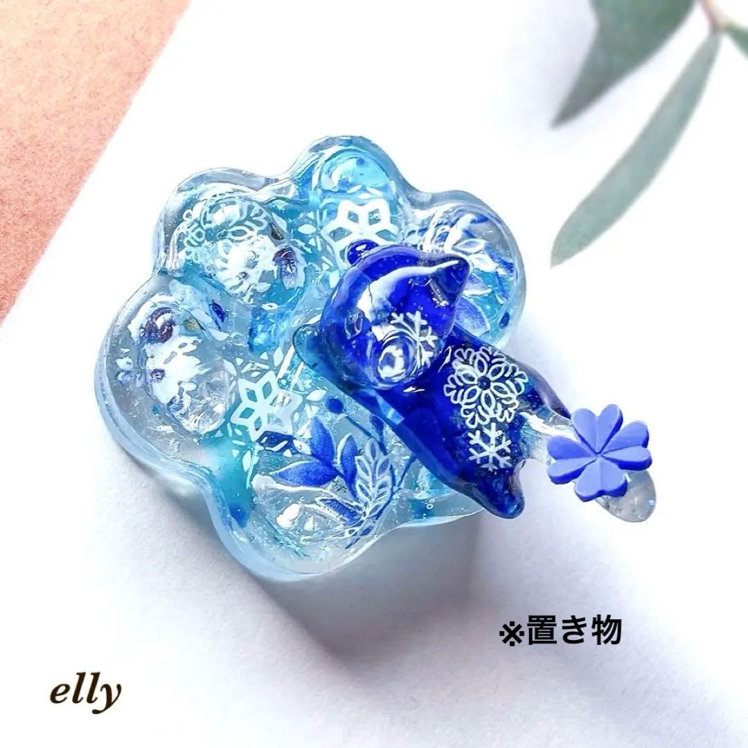 【sawasawa様】天然石　光る雪　月　とびつき猫　レジン　チャーム