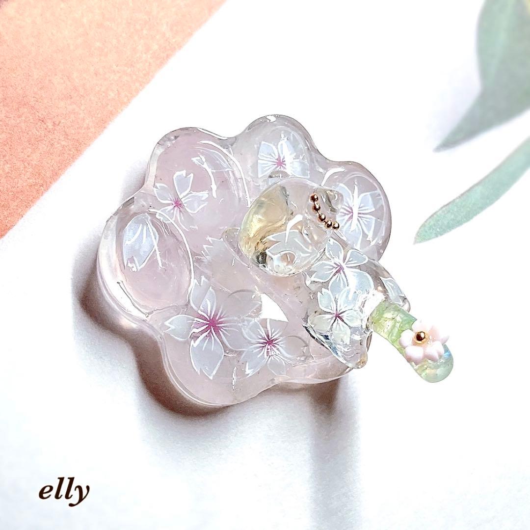 【sawasawa様】天然石　光る雪　月　とびつき猫　レジン　チャーム