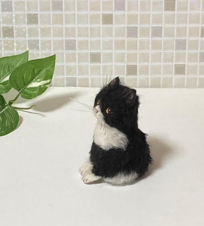 ハチワレ 子猫ちゃん sサイズ グラスアイ