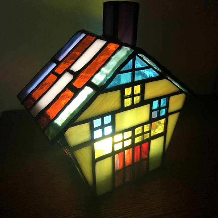 ステンドグラス　家　ハウス