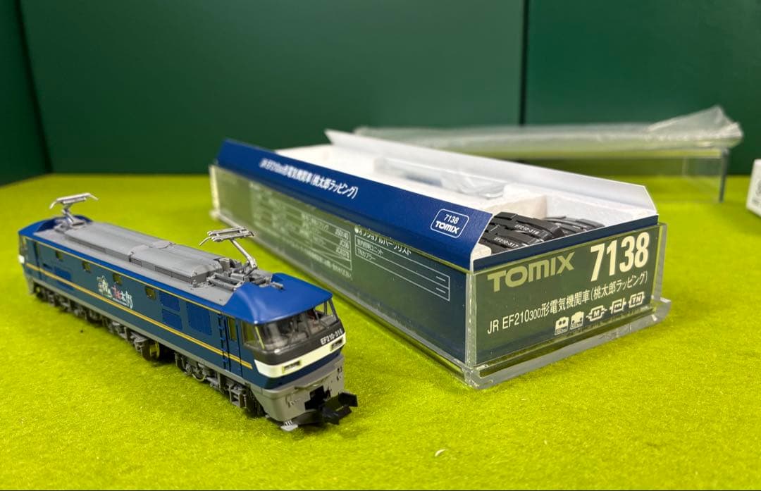 TOMIX 7138 EF210 300 　(桃太郎ラッピング / 補機仕様)