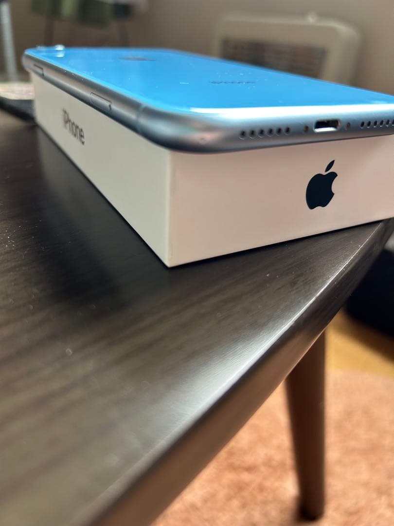 iPhone XR 64GB 美品 SIMフリー バッテリー82％ 初期化済み