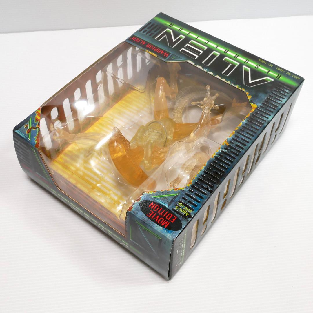 「エイリアン４」アクションフィギュア　クリア ウォーリアー　２種（ケナー製）