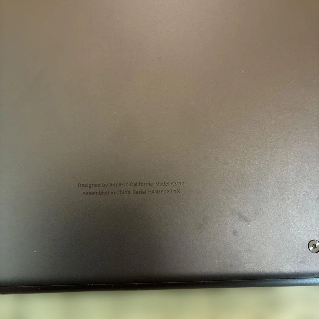 MacBook Pro 14インチ　M4 16GBメモリ　512GB A3112