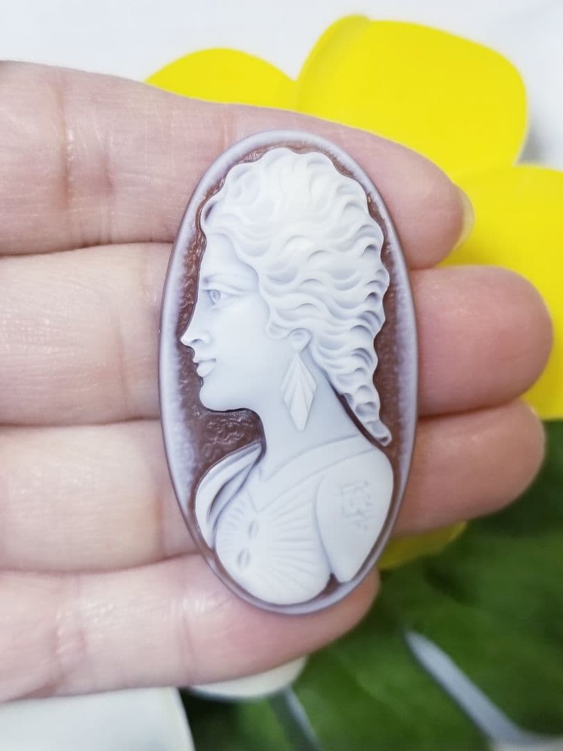 KS-205 【カルロ・パルラーティ作】天然シェルカメオルース