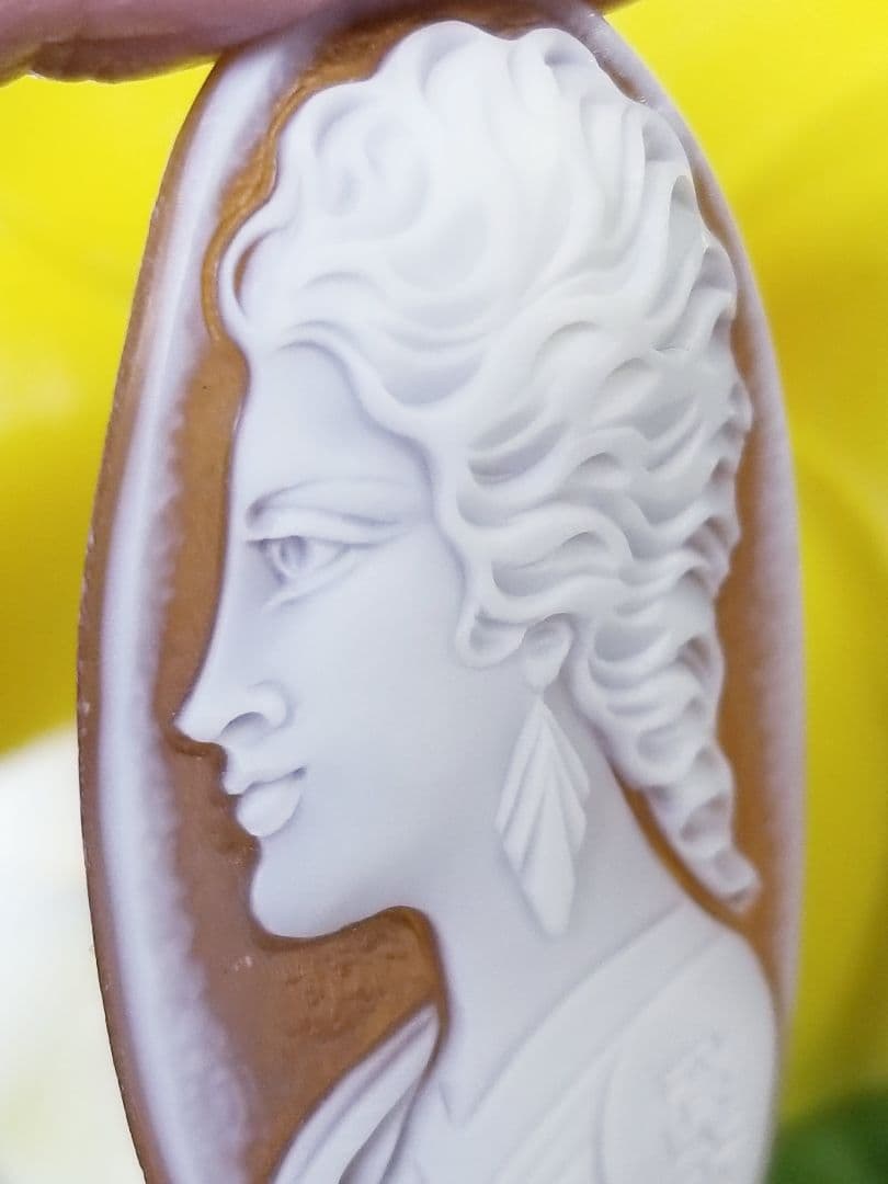 KS-205 【カルロ・パルラーティ作】天然シェルカメオルース