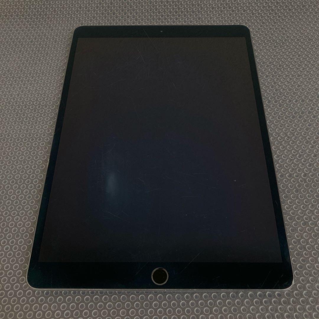 589【早い者勝ち】iPad Air3 第3世代 64GB WIFIモデル☆
