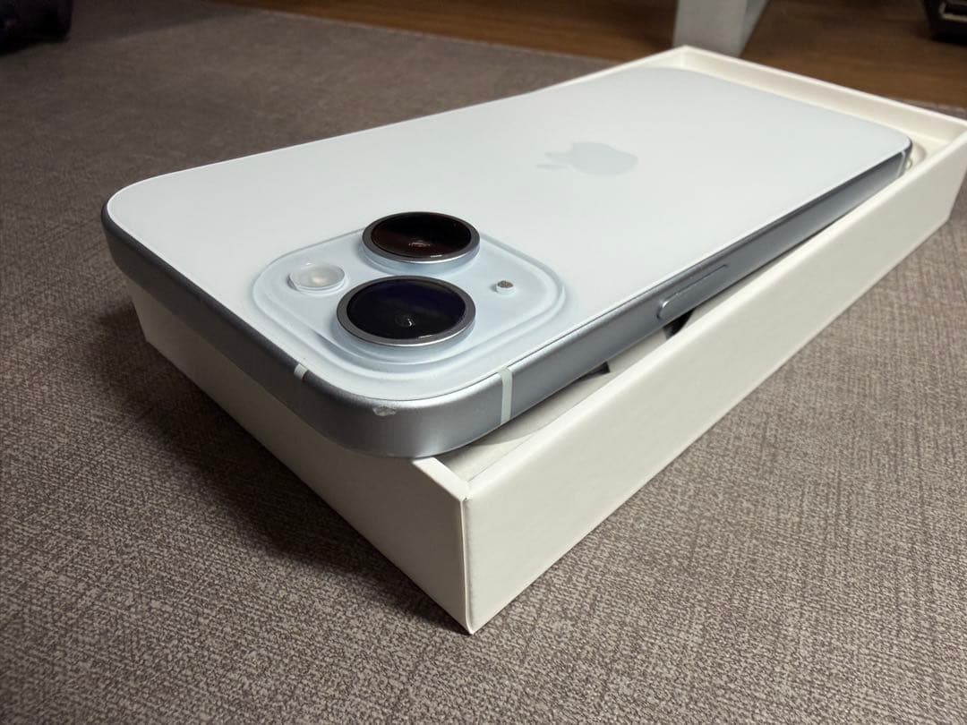 iPhone 15 本体　ブルー 256GB SIMフリー ケーブル付