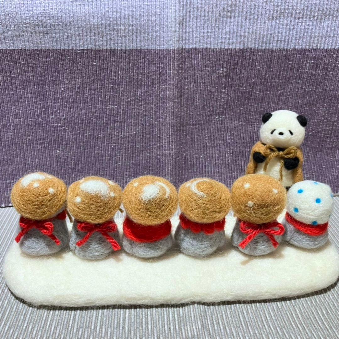 たまたん  羊毛フェルト 作品 パンダと笠地蔵
