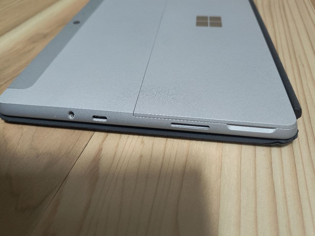 Microsoft Surface GO 128GB　SIMスロット付