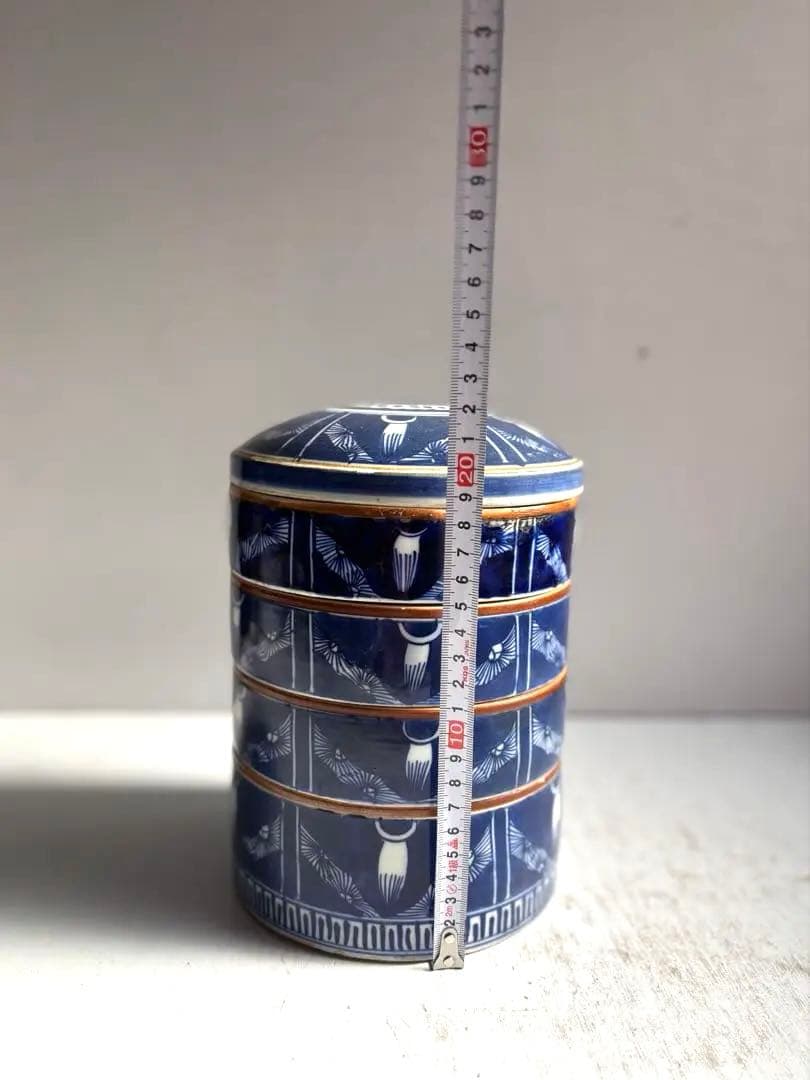 948 骨董 アンティーク 古伊万里 染付四段重 陶箱 重箱 菓子器 明治