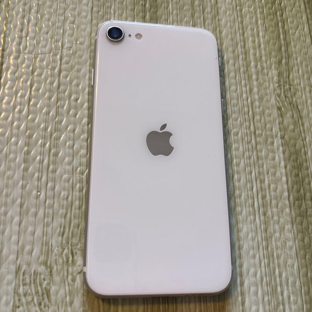 Apple iPhone SE 第2世代　本体　ホワイト　128GB