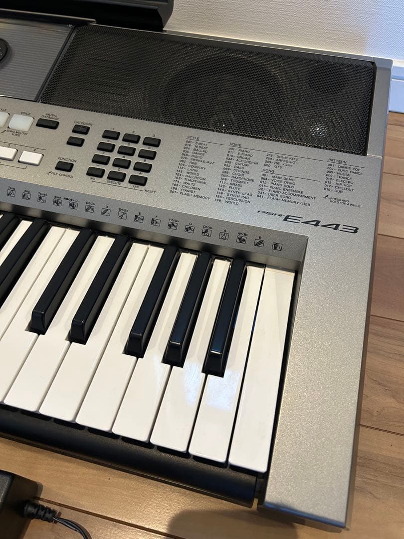 【状態良好】YAMAHA PSR-E443 61鍵盤 電子キーボード