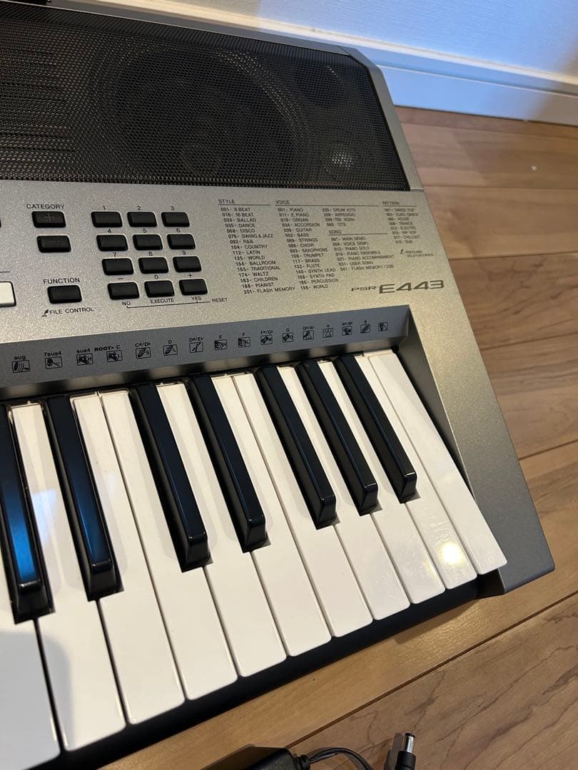 【状態良好】YAMAHA PSR-E443 61鍵盤 電子キーボード