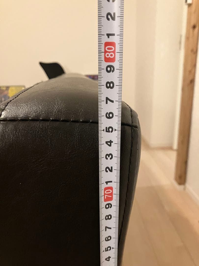 2人掛け　ソファ　黒　レザー調　ウッド。