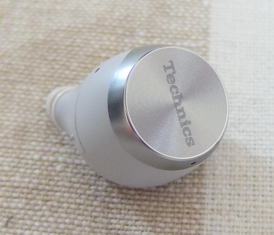 Technics EAH-AZ70W ワイヤレスイヤホン