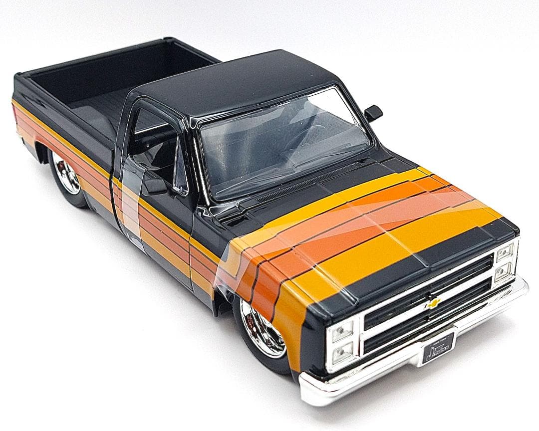 ミニカー JADA Mijo 1/24 1985 CHEVROLET C10 BLACK
