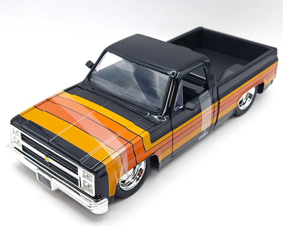 ミニカー JADA Mijo 1/24 1985 CHEVROLET C10 BLACK