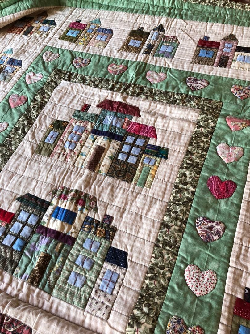 パッチワークキルト　ハウス　大判　ベッドカバー　ダブルベッド