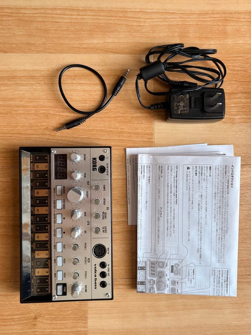 鍵盤楽器 Korg Volca Bass