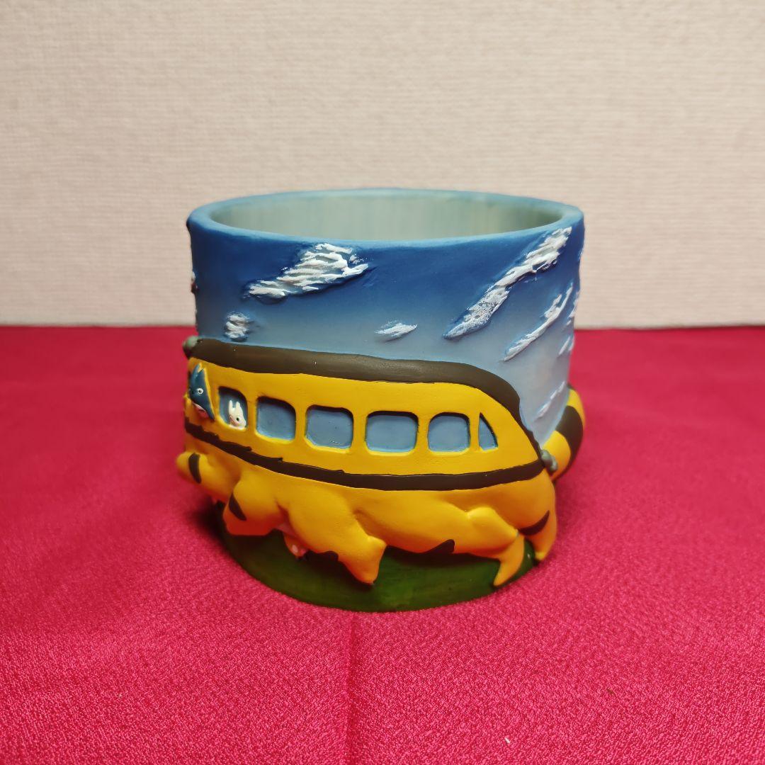 ジブリ　となりのトトロ　プランター　ネコバス疾走